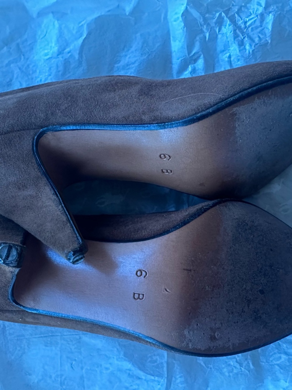 Vintage from 1998 Chestnut Brown Suede Pointed-Toe Pumps size 6 - Picture 7 of 16